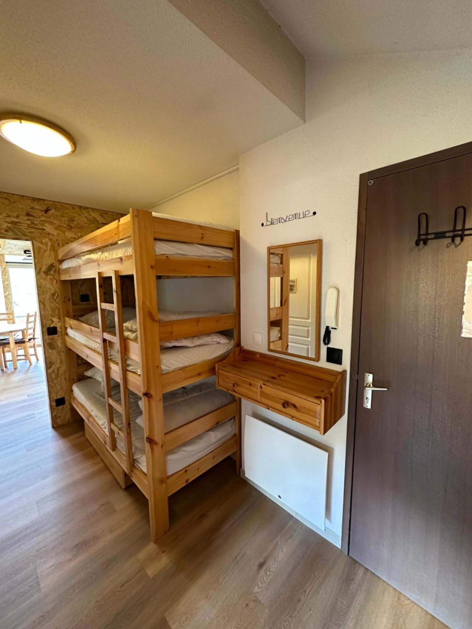 Snowood Serre Chevalier: Mountain Retreat For 5-7, Near Pontillas Lift Apartment